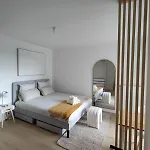 Elegant Proche Paris Clichy