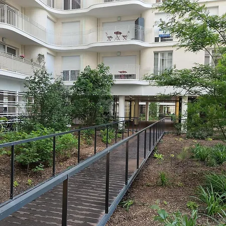 Elegant Proche Paris Apartman *